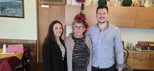 Maria Wiegele mit Enkelkindern Lea und Luca Maria Wiegele mit Enkelkindern Lea und Luca